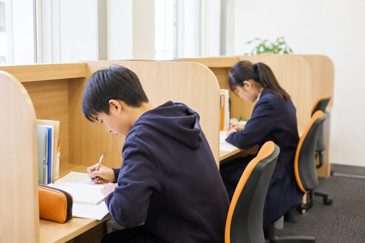 中学生の個別指導の様子